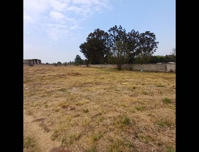 1,995M² VACANT LAND FOR SALE IN HENLEY ON KLIP
